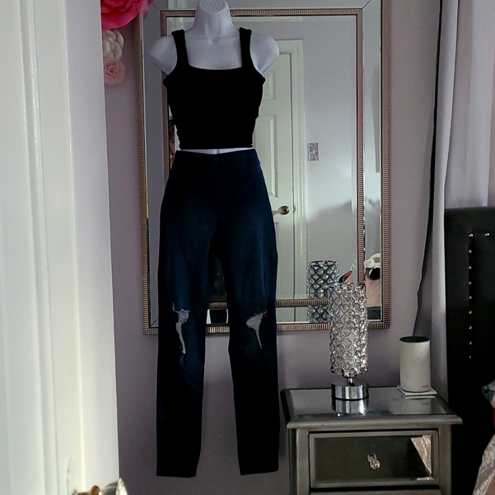 NY&Co. SOHO Jeggings.